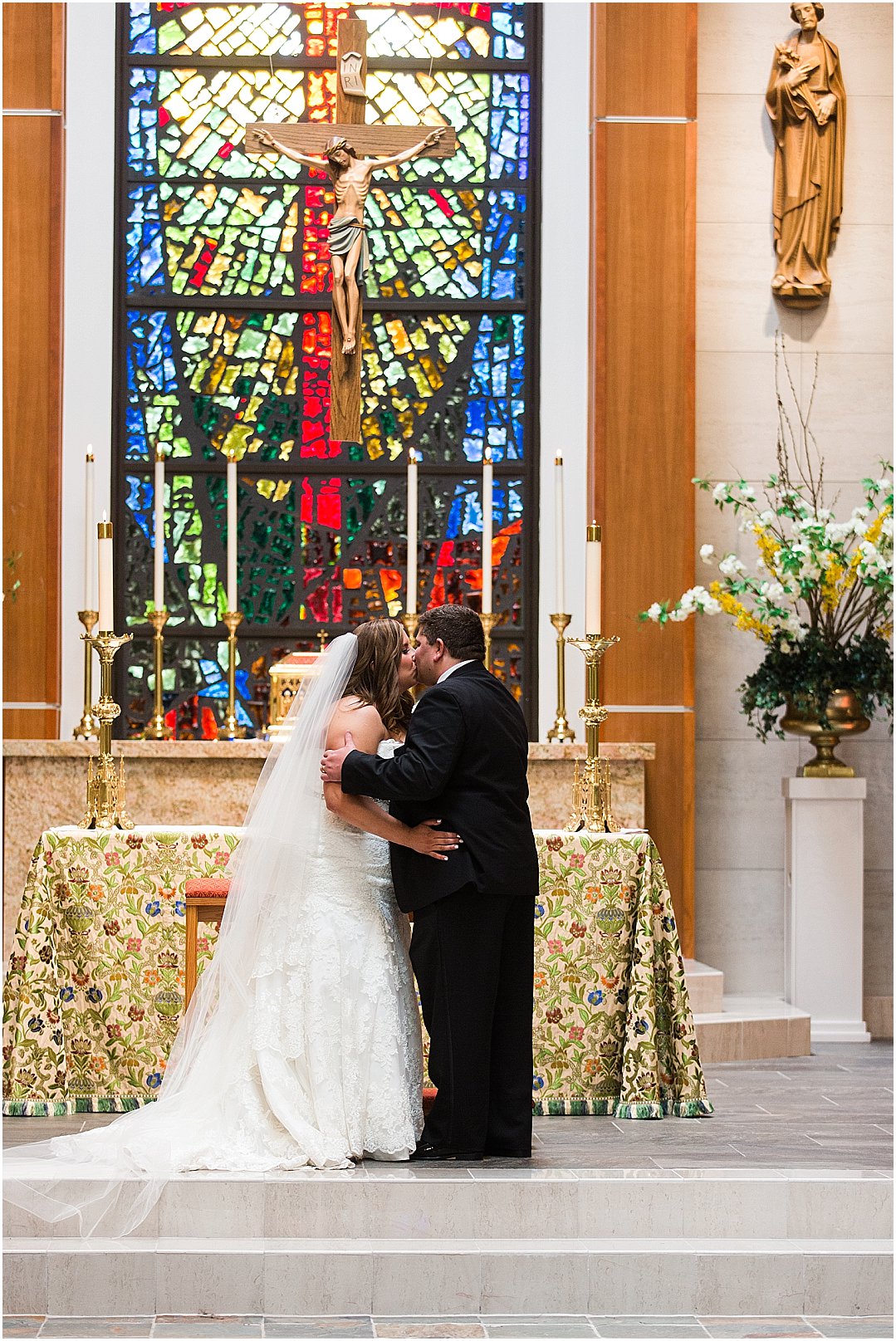 Kristen Stephen Wedding At St Theresa S Of Lisieux Catholic